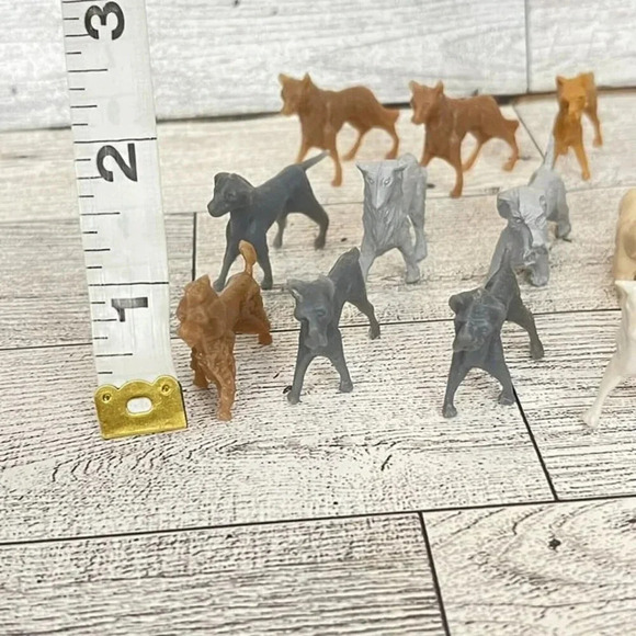 VTG Vintage Lot Of 21 Miniatures Plastic Animals 19 Dogs-1 Cat-1 Horse - Picture 12 of 12